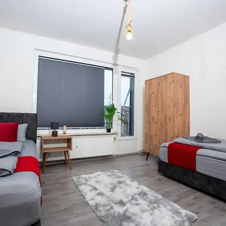 Livemore24 - Space In Wlan - Smart-tv - 24-7 Check-in Und Kueche