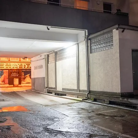 Livemore24 - Space In Wlan - Smart-tv - 24-7 Check-in Und Kueche