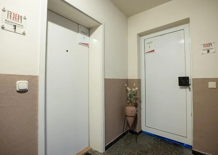 Livemore24 - Space In Wlan - Smart-tv - 24-7 Check-in Und Kueche *